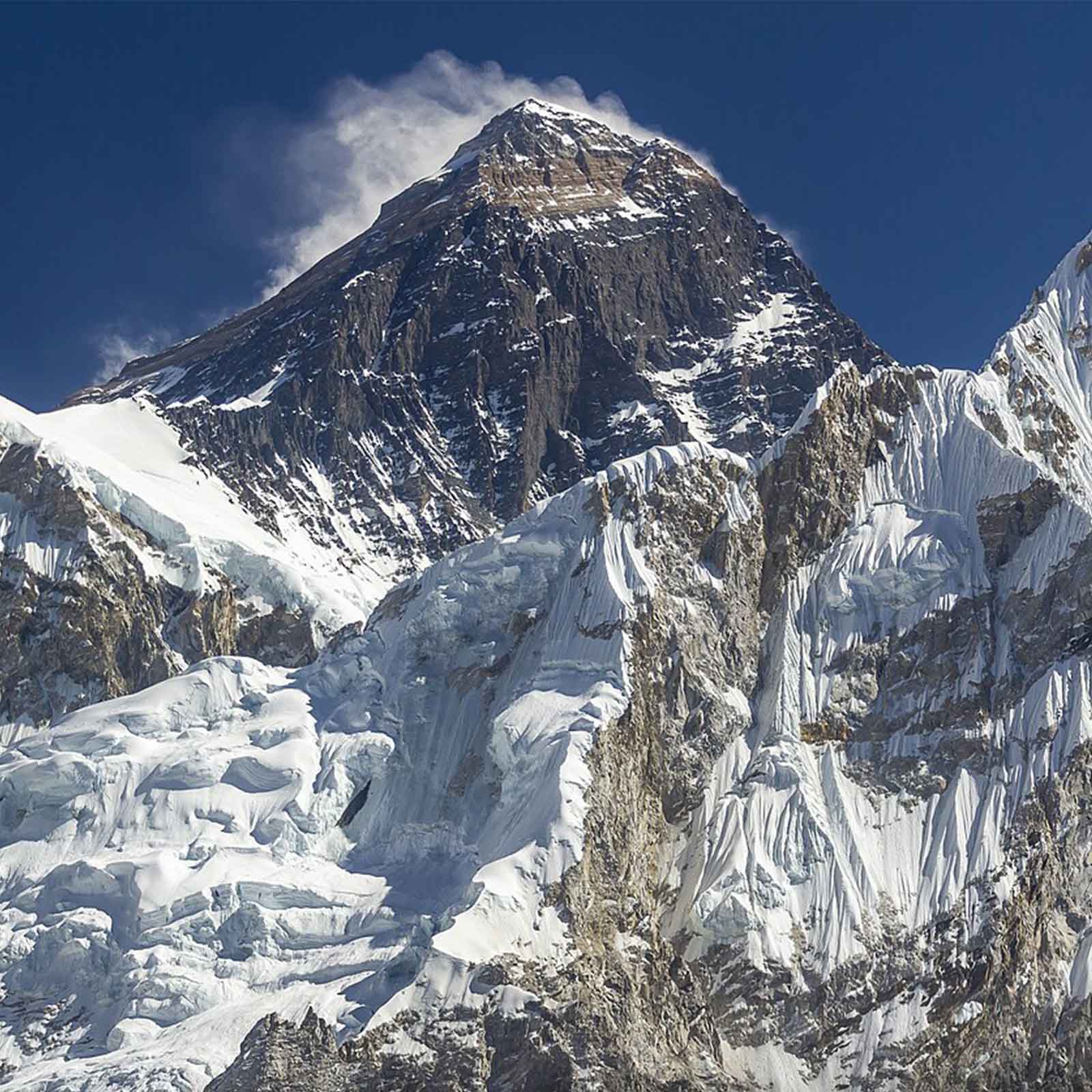 Y6JVf-Mt.-Everest.jpg